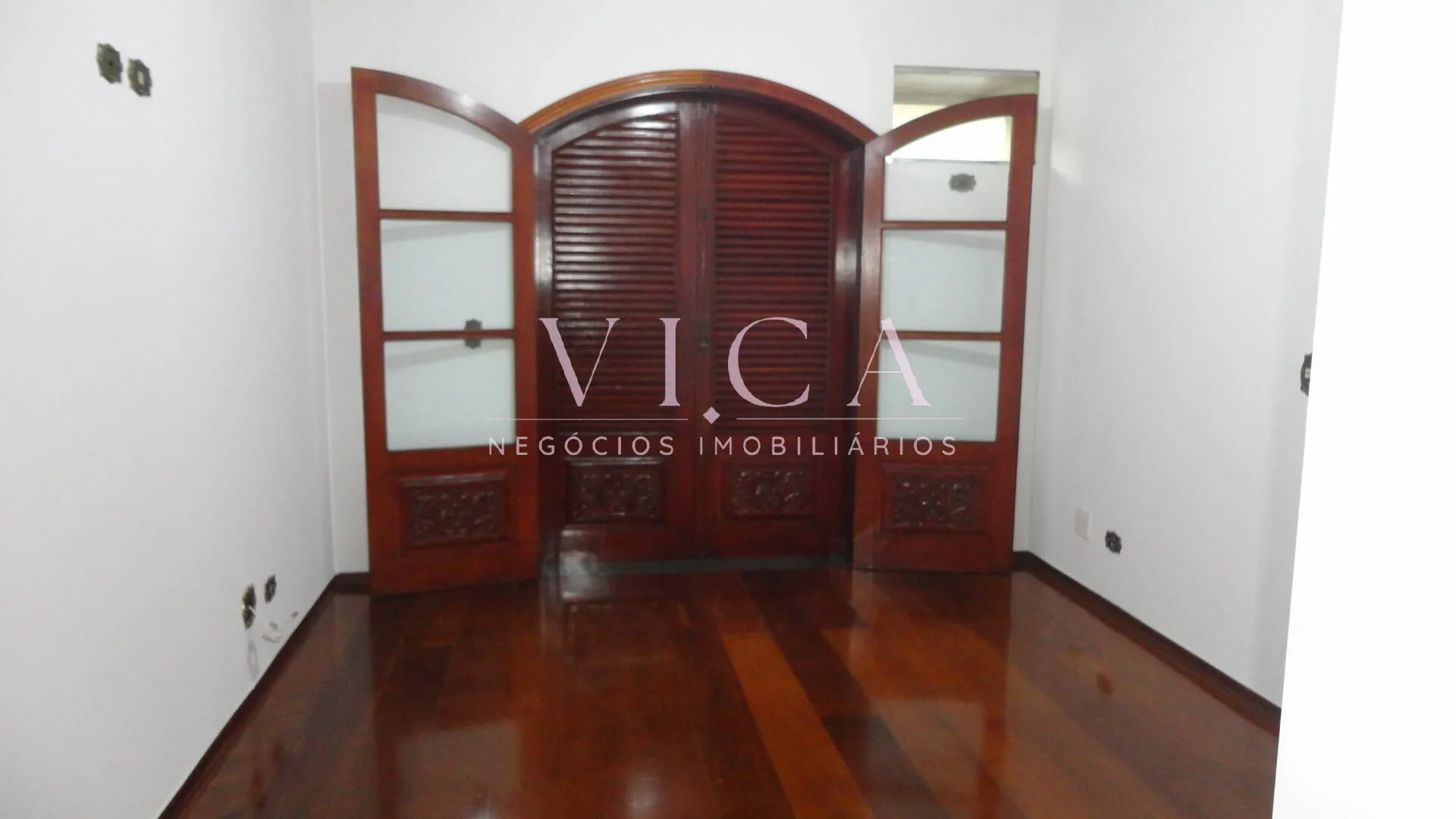Imagem Casa com 4 dormitórios 475 m² para locação por R$ 20.000 - Alphaville/SP