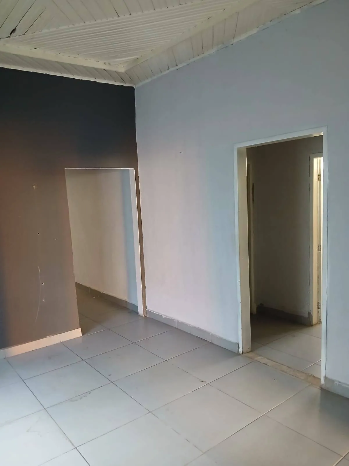 Imagem Casa Bairro Boa VIsta - 200M², 4 Dorms, 2 Vagas, Quintal, 1 Sala Comercial.