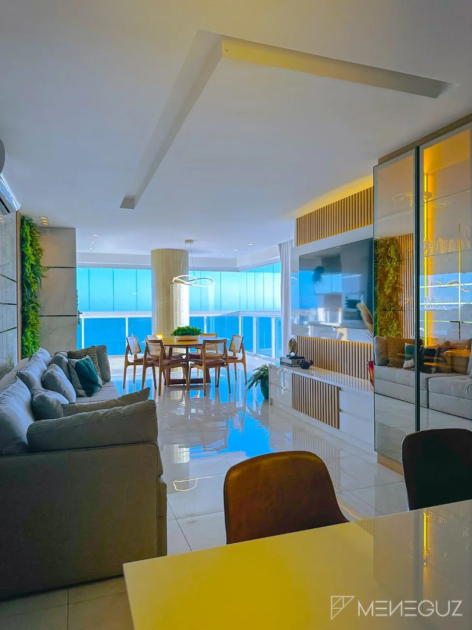 Imagem Apartamento 4 quartos, sendo 4 suítes a venda de frente para o mar na Praia do Morro em Guarapari