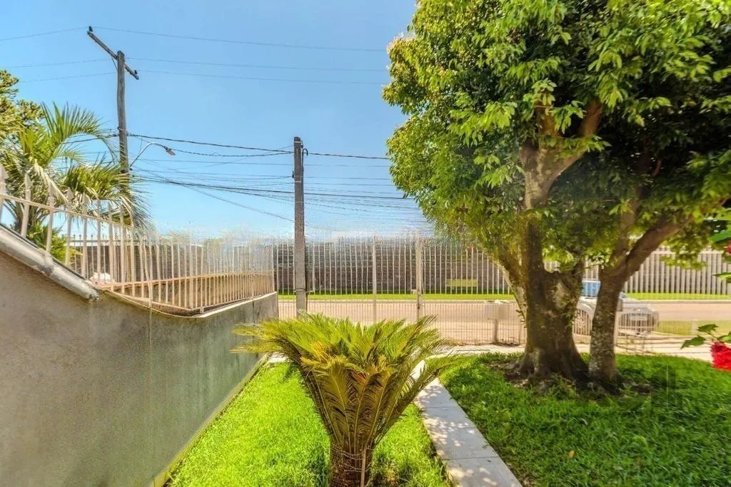 Imagem Casa de 3 dormitórios no bairro Rubem Berta