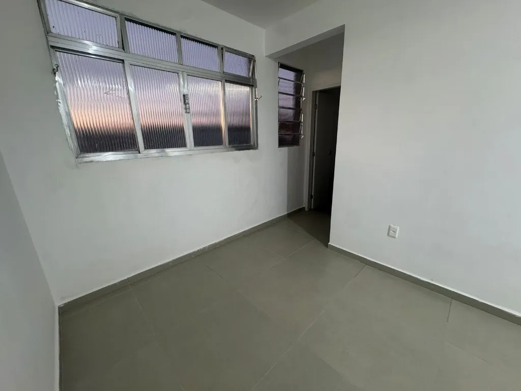 Imagem Imperdível casa para locação em São Caetano do Sul-SP, bairro Mauá: 4 quartos, 2 banheiros, 1 vaga, 85m². Confira!