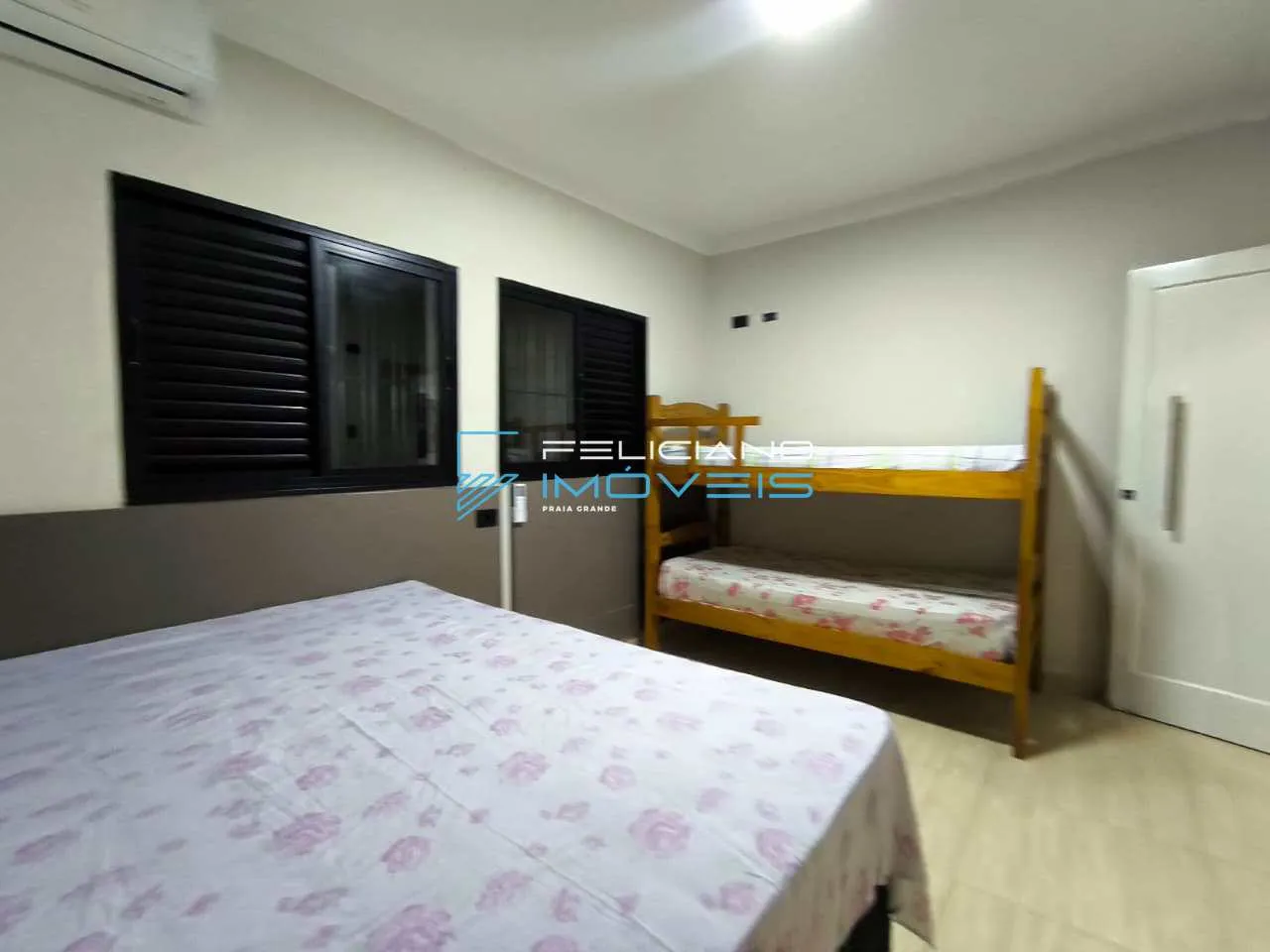 Imagem Casa com 4 quartos, Flórida, Praia Grande - R$ 2.35 mi, Cod: 7548