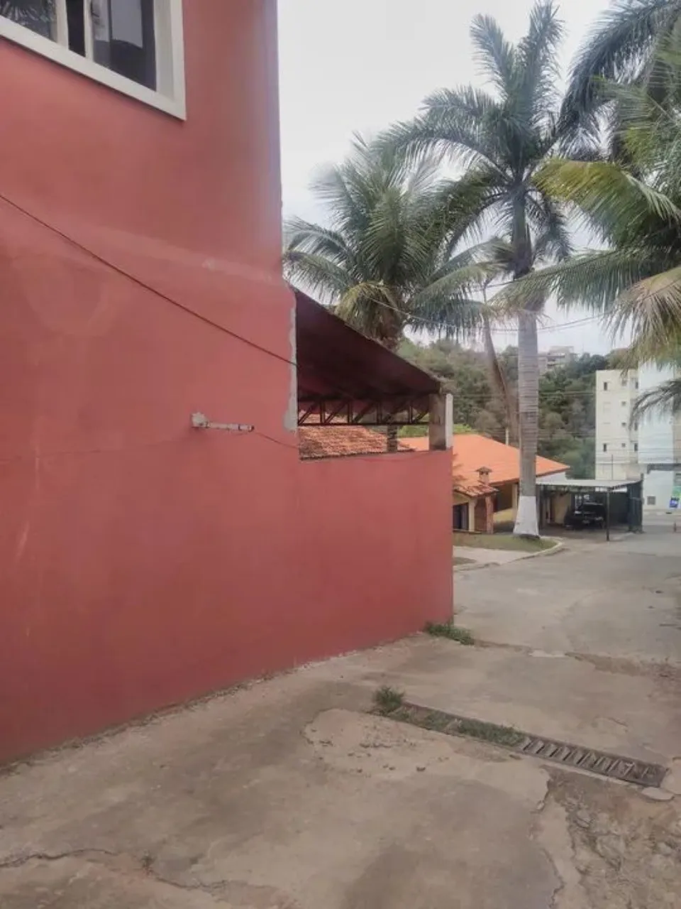 Imagem Casa para locação na Vila Guilherme em Votorantim-SP: 4 quartos, 2 suítes, 2 salas, 3 banheiros, 30 vagas, 300m² de área.
