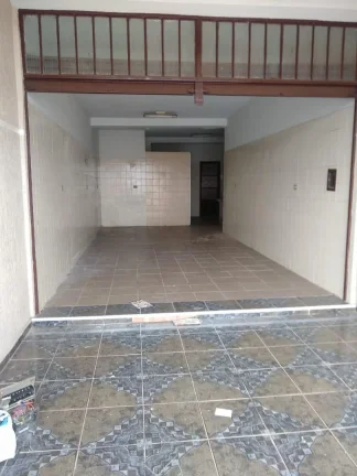 Imagem sobrado com 01 vaga, sala ampla , 03 dorm. sendo 01 suite com closet e sacada, 01 sala de jantar, 01...
