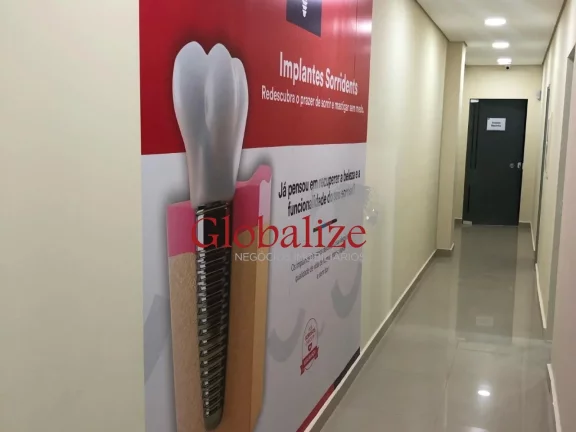 Imagem Ponto Comercial à venda com 250m², 3 andares, clientela fixa por R$ 330.000,00 no centro de Santos