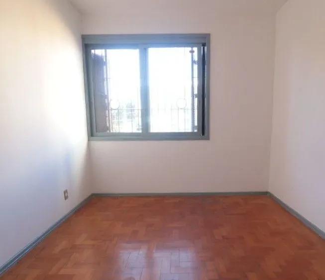 Imagem Apto 02 dorm e 01 vaga, sala, coz, dep emp, frente, 77 m2, Bairro Passo da Areia