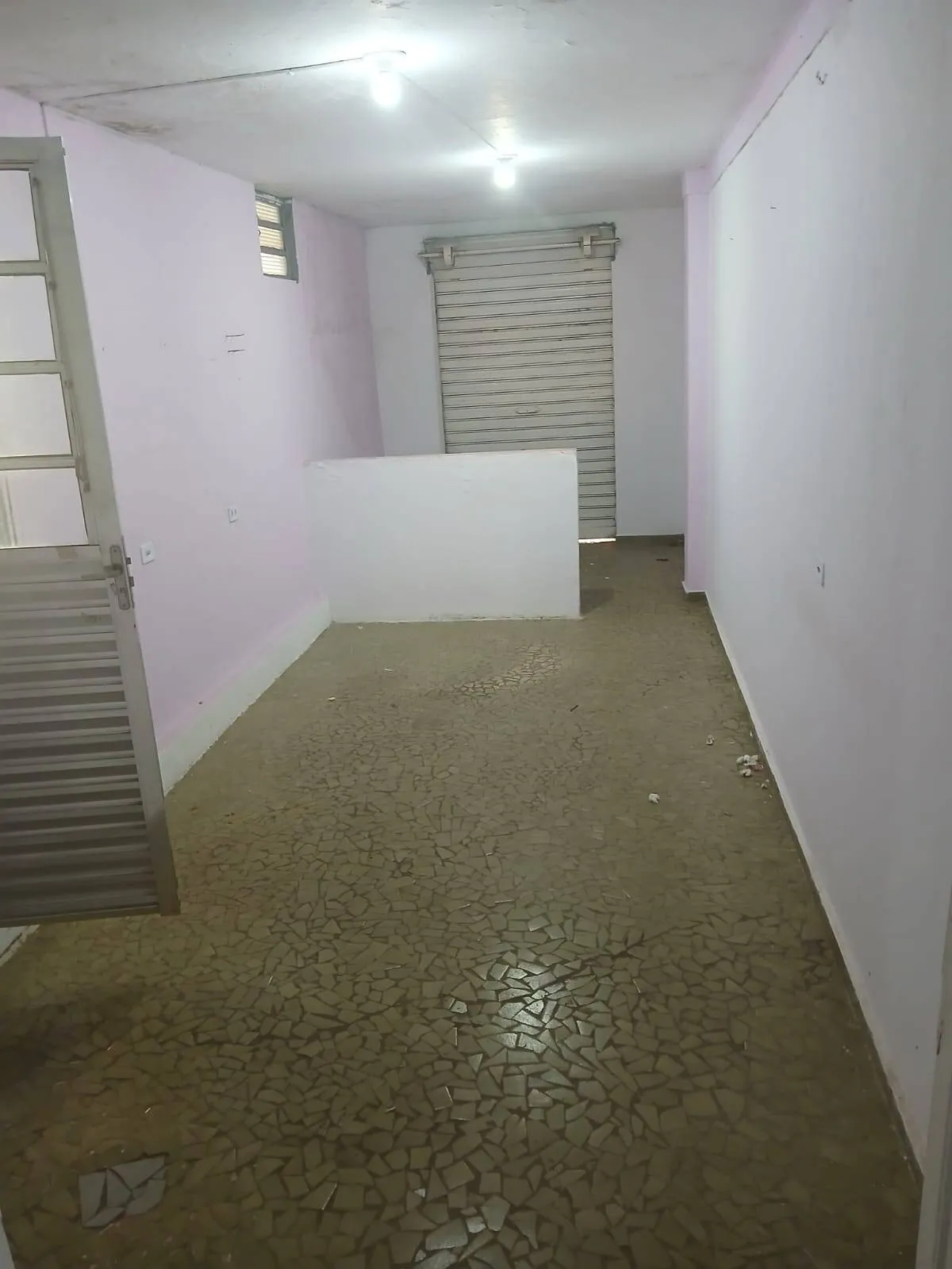 Imagem Casa Bairro Boa VIsta - 200M², 4 Dorms, 2 Vagas, Quintal, 1 Sala Comercial.