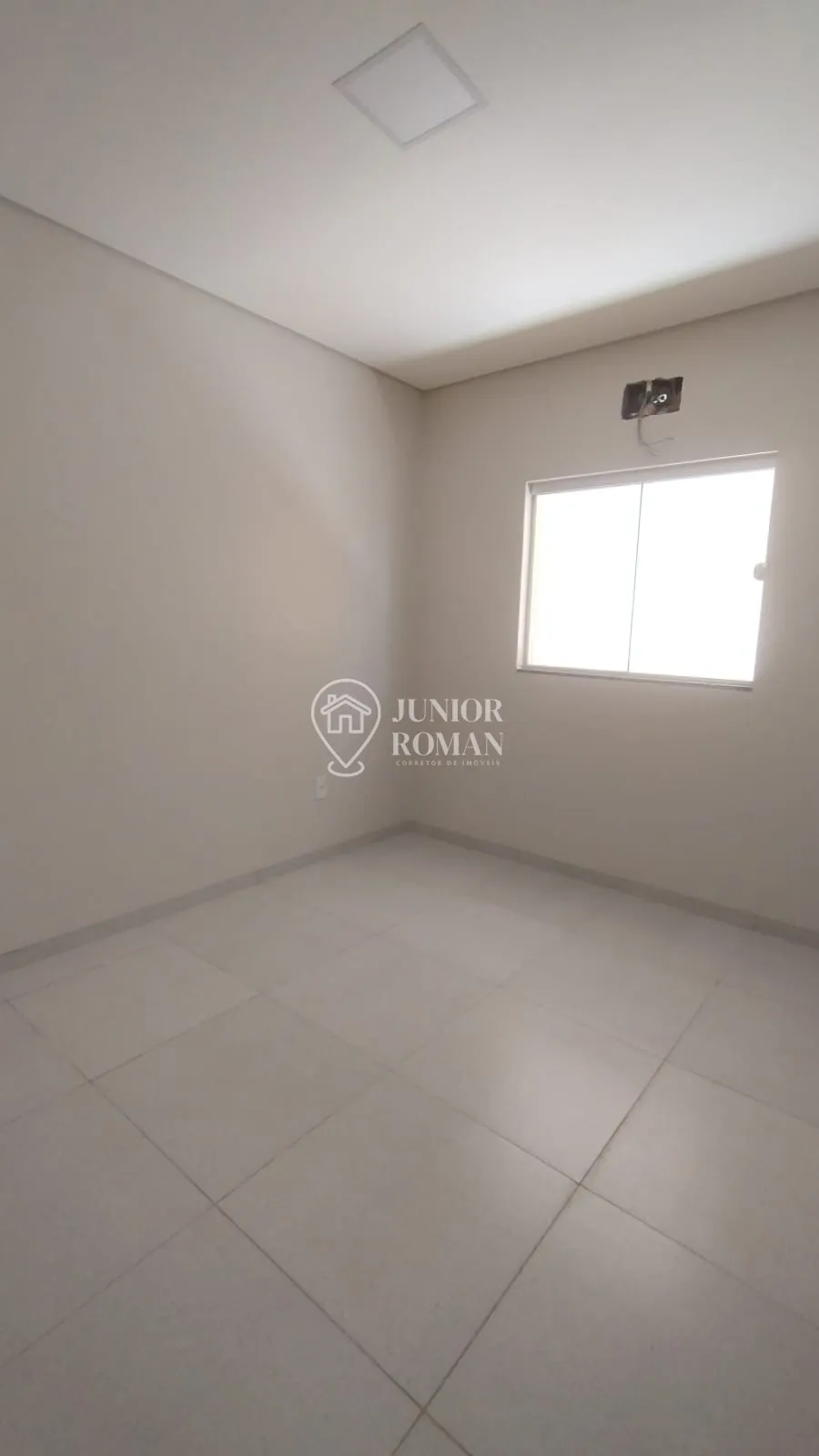 Imagem AMPLO SOBRADO 4 DORM 1 SUITE AREA DE LAZER COM CHURRASQUEIRA NO BAIRRO SANTA LUZIA - BARREIRAS/BA