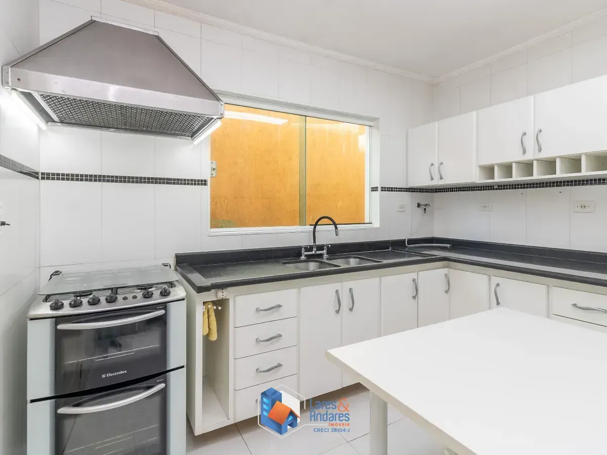 Imagem Sobrado para venda em Vila Dom Pedro II com 4 quartos, sendo 3 suítes, 140m²