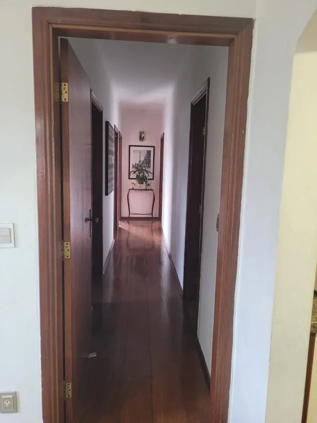 Imagem Encantadora Casa Térrea no Charmoso Bairro Nova Suíça em Valinhos
