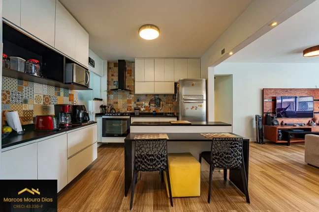 Imagem Apartamento em Perdizes, 120 m2, 3 Dormitórios, 2 Banheiros e 1 Lavabo. Edifício com Lazer, Portaria 24 hs e Gerador. Fácil Acesso a futura Estação Metrô