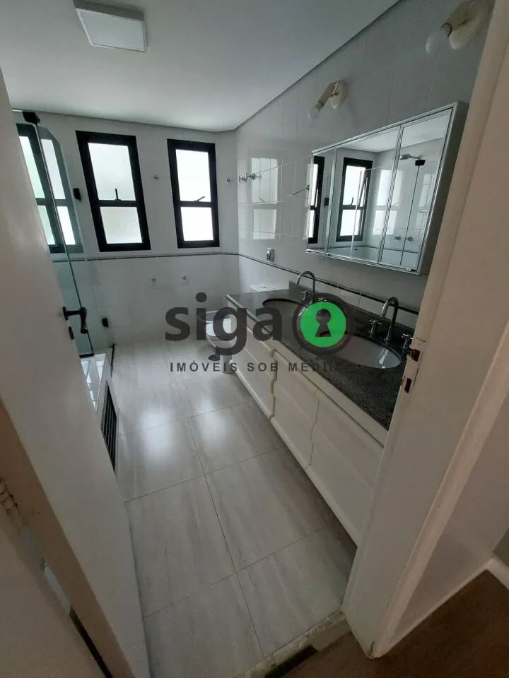 Imagem VENDE Apartamento na Vila Andrade (Região do Morumbi) com 4 Suítes, 4 Vagas + Depósito