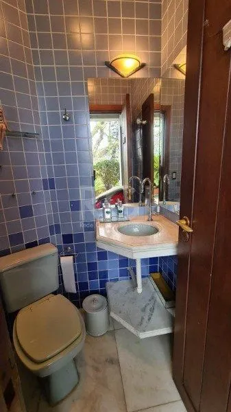 Imagem Casa Condominio para Venda - 420m², 4 dormitórios, sendo 4 suites, 2 vagas - Três Figueiras