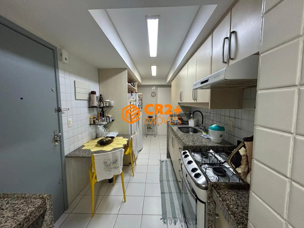 Imagem Vendo apartamento com vista livre para o mar com 3 suítes -118m²