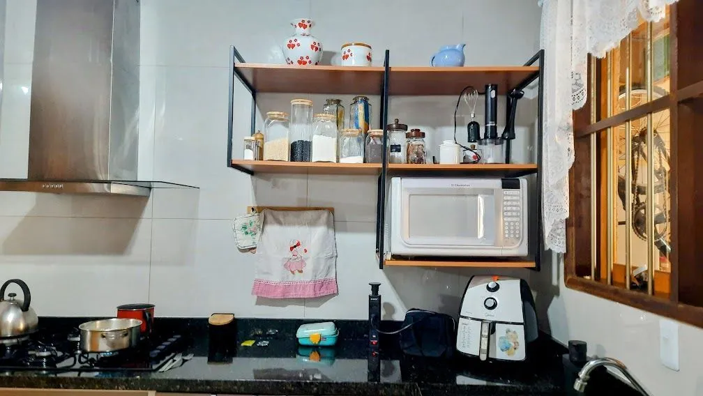 Imagem Linda Casa de Esquina com 230 M². Área de Lazer Completa.