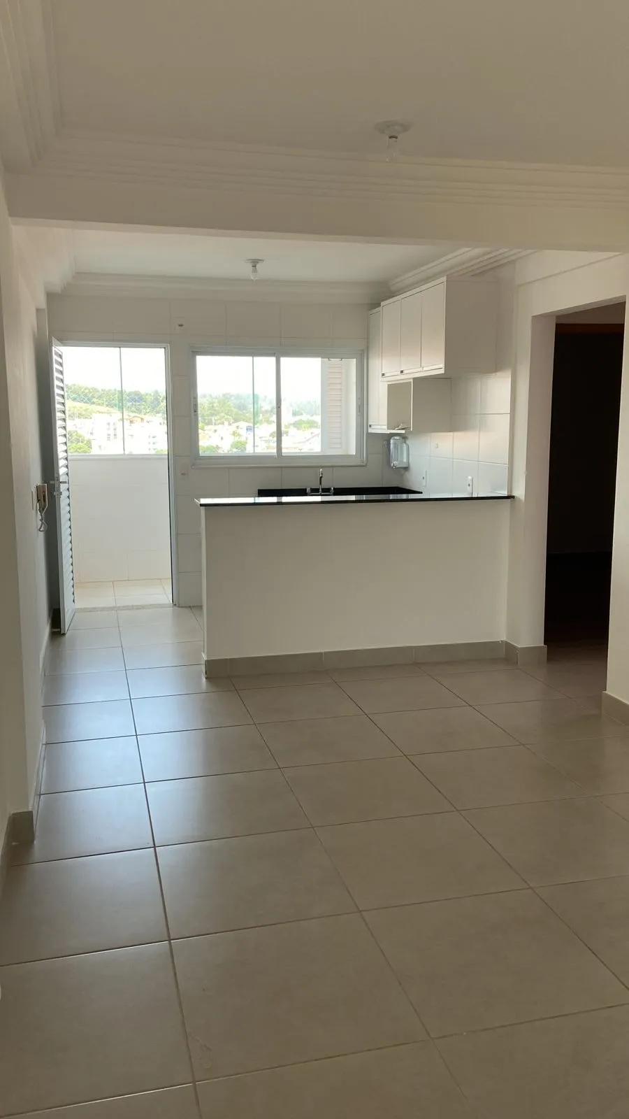 Imagem Apartamento Elegante no Edifício Nena Moncayo - 2 Dormitórios, Suíte e Vista Deslumbrante