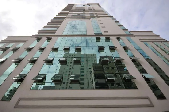 Apartamento com 4 Quartos à Venda, 163 m²em Meia Praia - Itapema