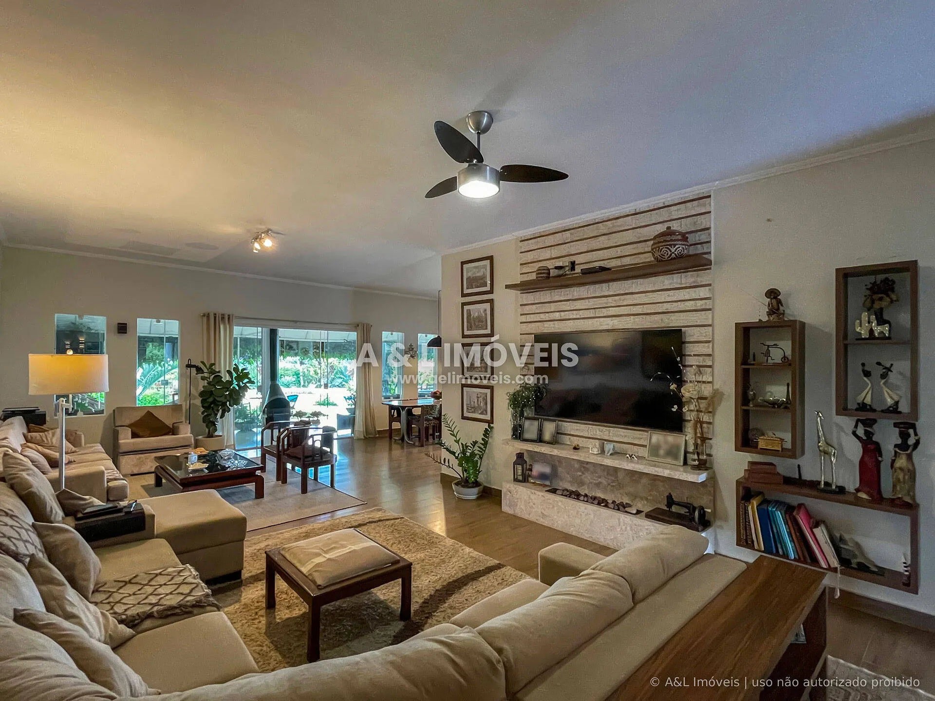 Imagem Casa à venda em Taubaté | 2.000 m², piscina e 2 anexos