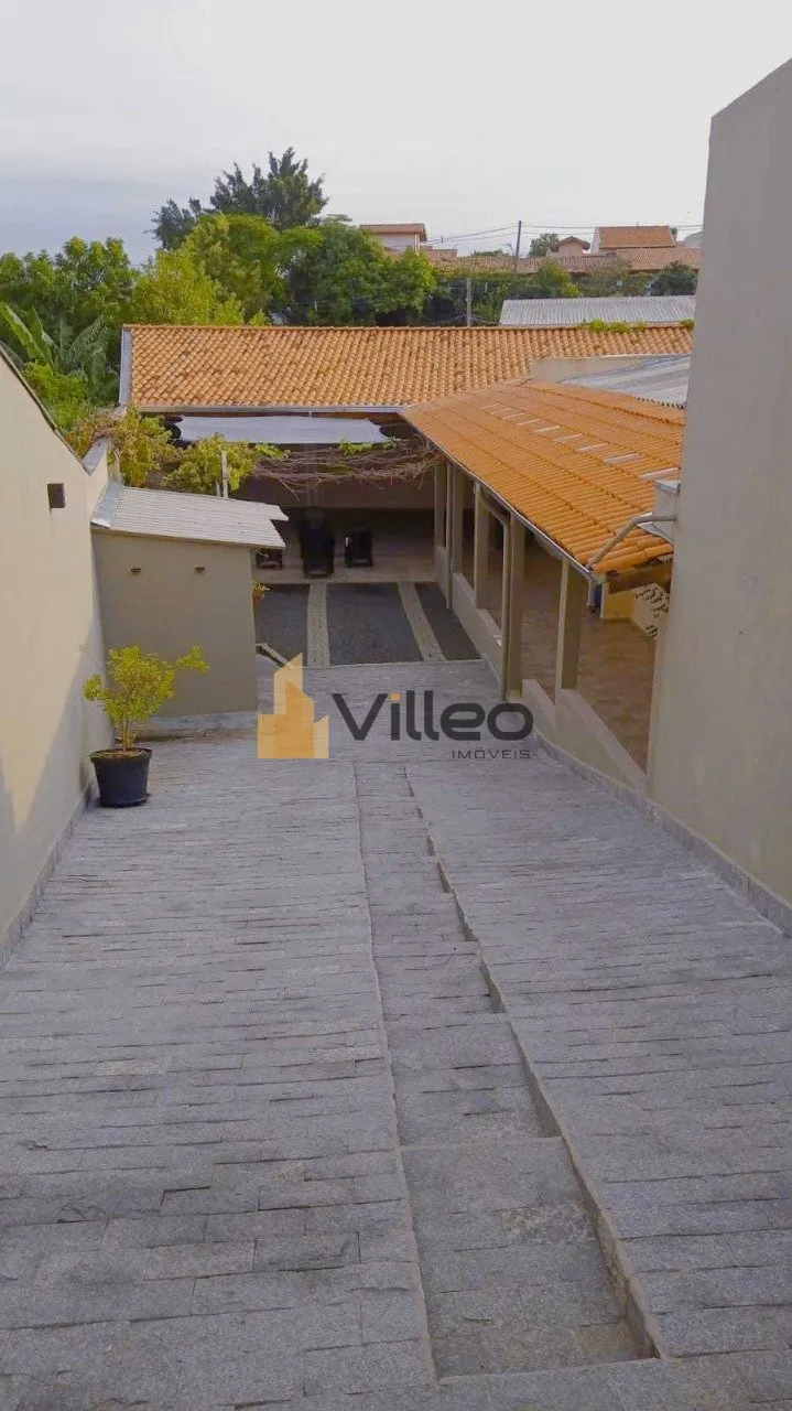 Imagem Apresentamos uma residência única à venda na Vila Haro, em Sorocaba, que oferece tranquilidade, i...