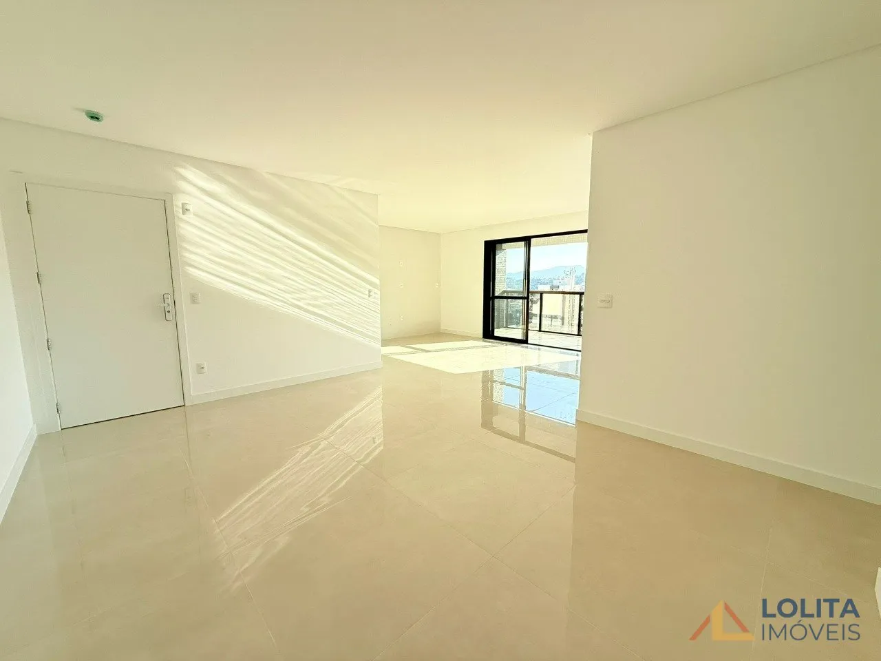 Imagem APARTAMENTO À VENDA 113M² COM 3 SUÍTES NO KOBRASOL - SÃO JOSÉ/SC.