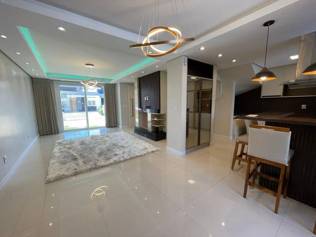 Imagem Casa de Condomínio em Hípica