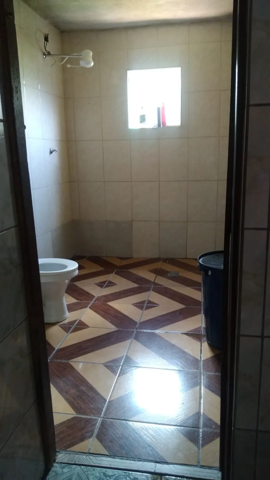 Imagem Casa à venda em Sorocaba-SP, bairro Brigadeiro Tobias! 2 quartos, 1 sala, 1 banheiro, 1 vaga de garagem, 100m².