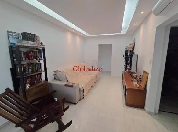 Foto do imóvel Apartamento 2 dormitórios com garagem fechada na Ponta da Praia em Santos por R$440.000,00
