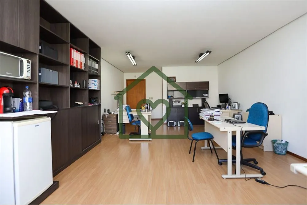 Imagem Sala comercial com 43 m², no bairro Floresta, 2 lavabos, piso frio, de frente com vista magnifica p...
