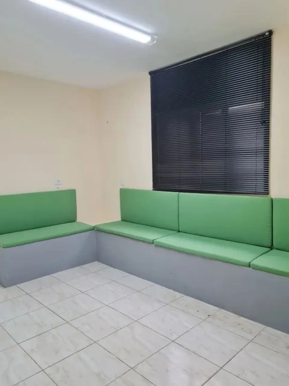 Imagem Aluguel de Casa Comercial na Vila Olímpia, Sorocaba-SP: 5 Quartos, 1 Sala, 4 Banheiros, 200m² de Área Disponíveis!