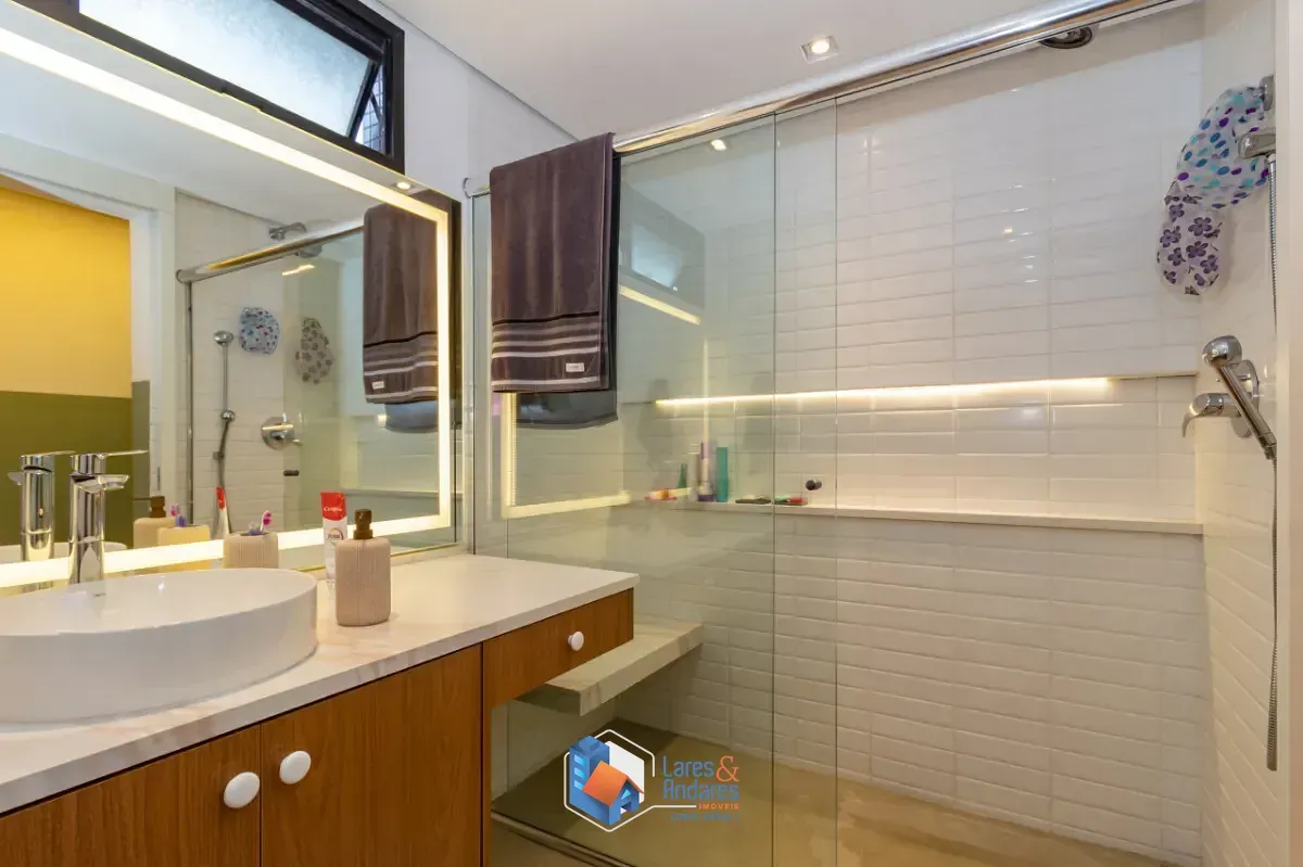 Imagem Apartamento para venda em Moema com 3 quartos, sendo 1 suíte, 152m²