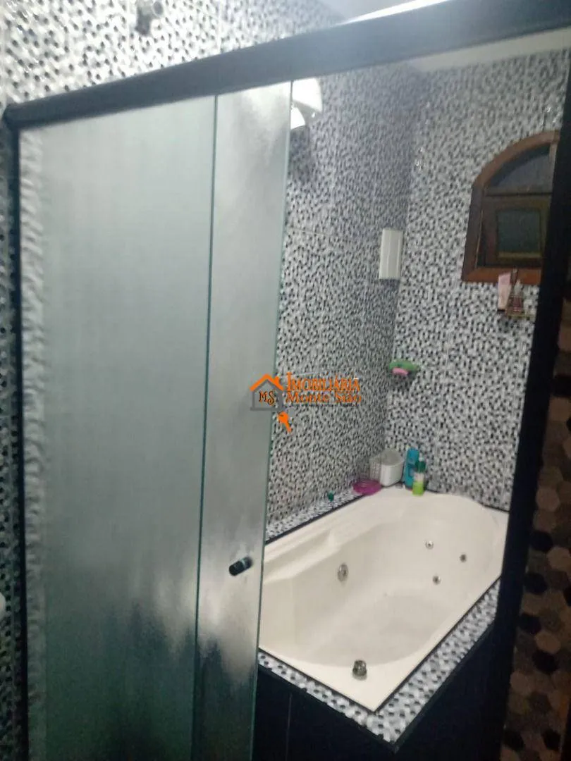 Imagem Sobrado com 4 dormitórios à venda, 211 m² por R$ 795.000,00 - Jardim Jovaia - Guarulhos/SP