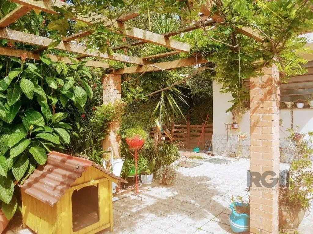 Imagem Casa com 3 dormitórios no bairro Tristeza