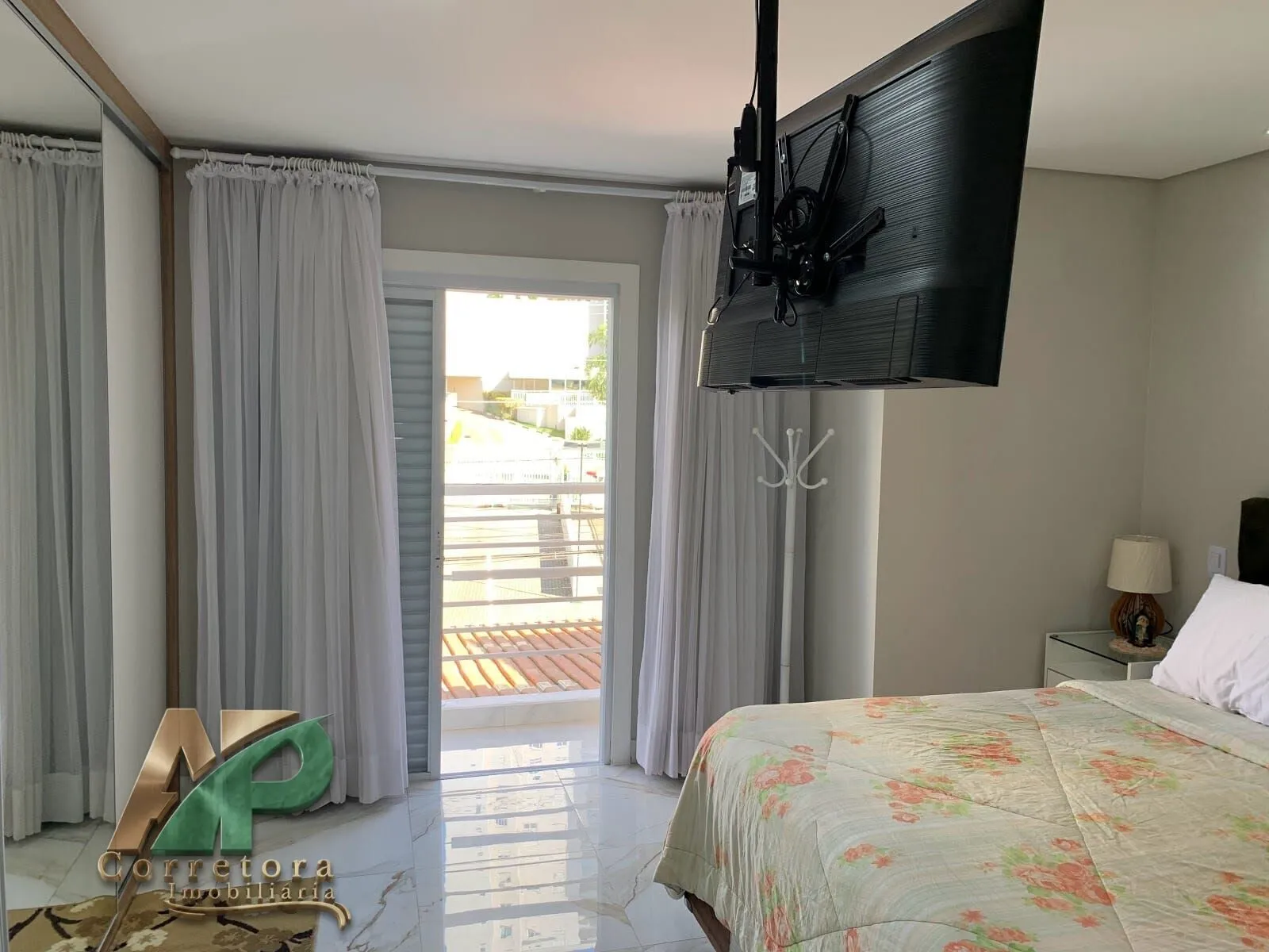 Imagem Sobrado à venda no Butantã/Vila Sônia - 128m², 3 Dorms (1 Suíte), 4 Vagas e Quintal com Churrasqueira