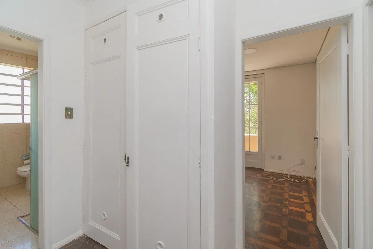 Imagem Apartamento Amplo de Esquina com 93m² no Bairro Petrópolis