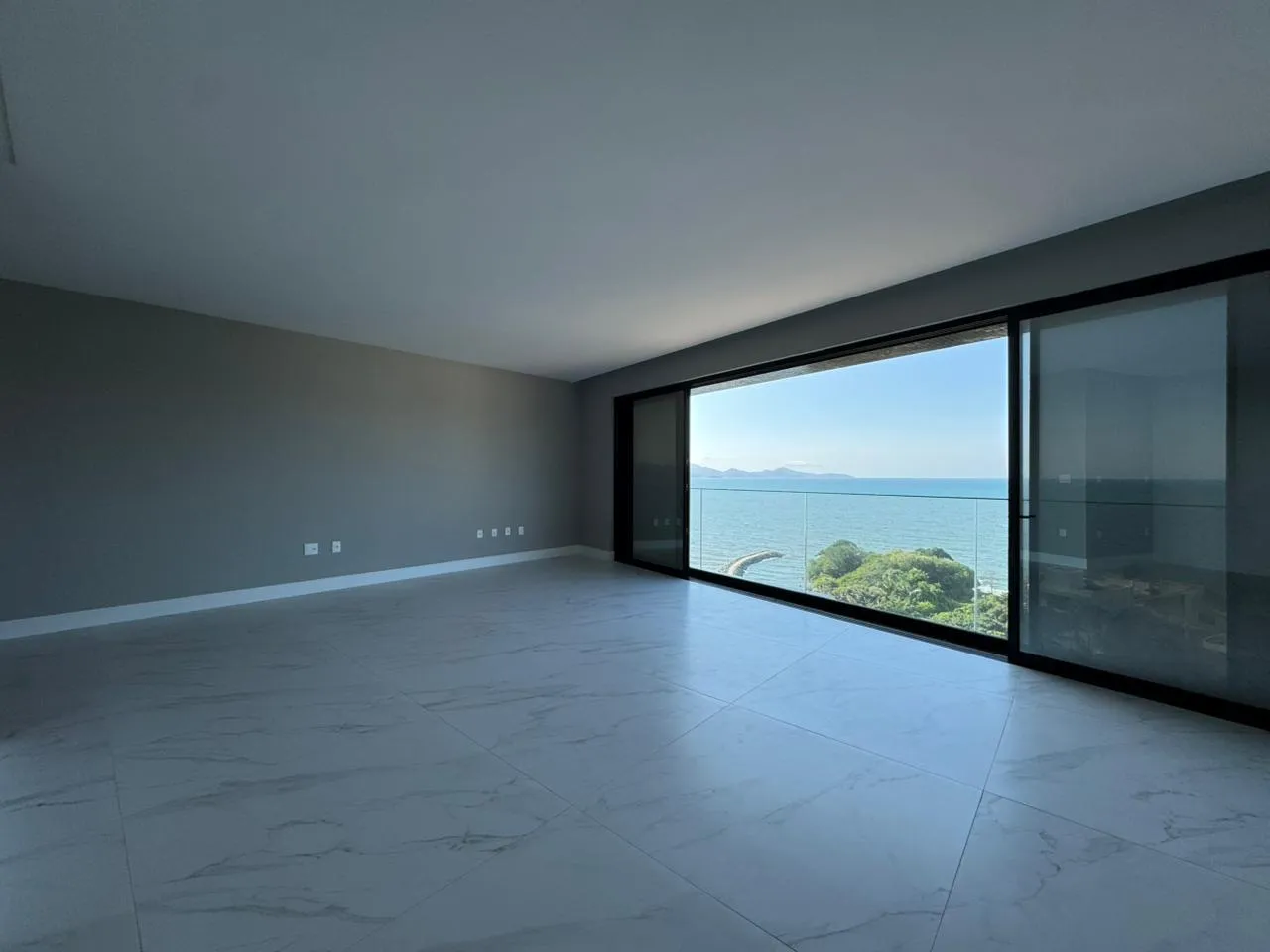 Imagem Apartamento com vista para o mar à venda com 157m2 por R$ 3.600.000,00