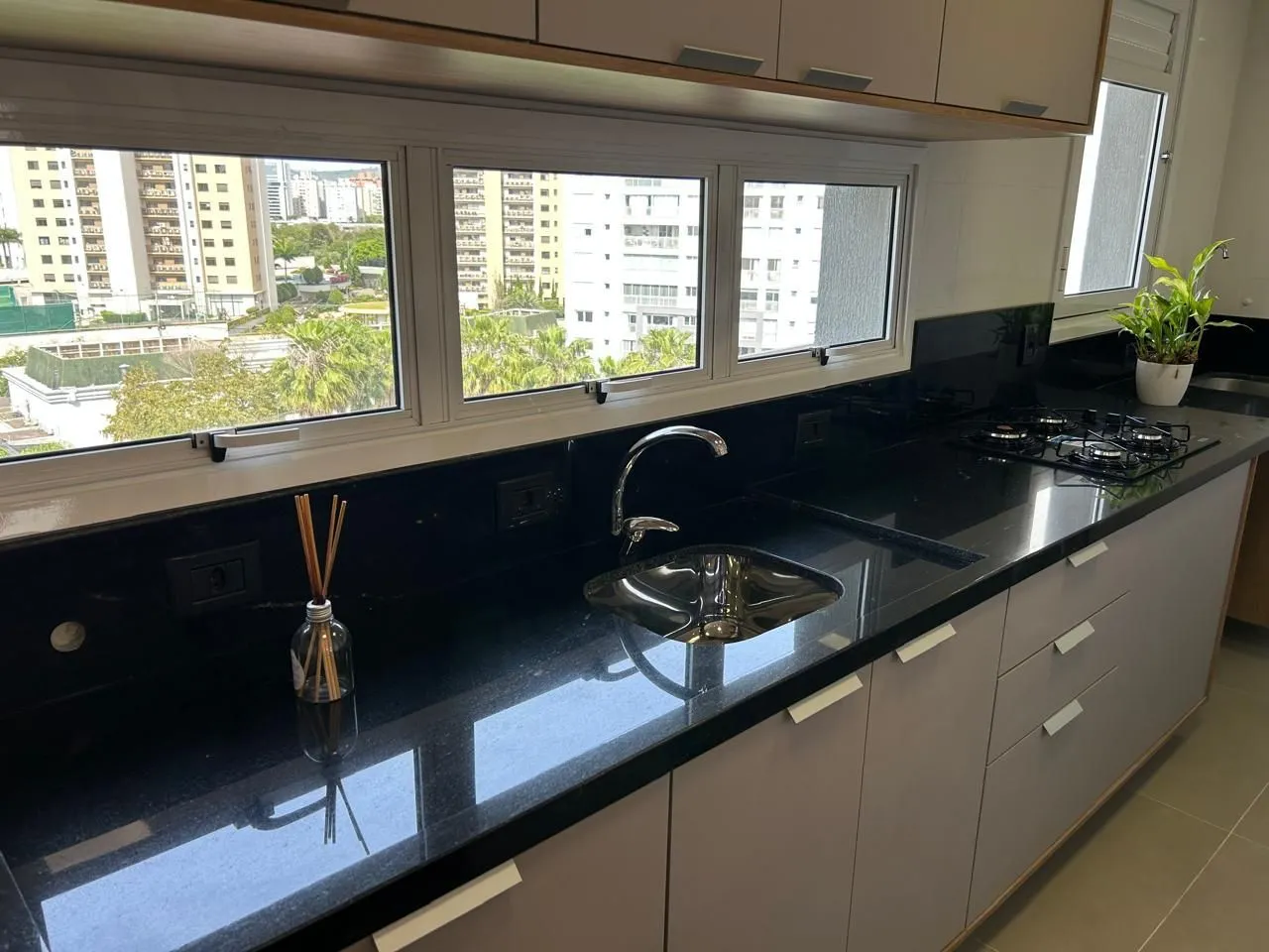 Imagem Apartamento 3 suites, 2 vagas, bairro Jardim Europa