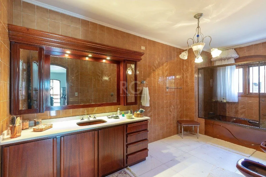 Imagem Casa para Venda - 725m², 4 dormitórios, sendo 1 suites, 4 vagas - Vila Assunção