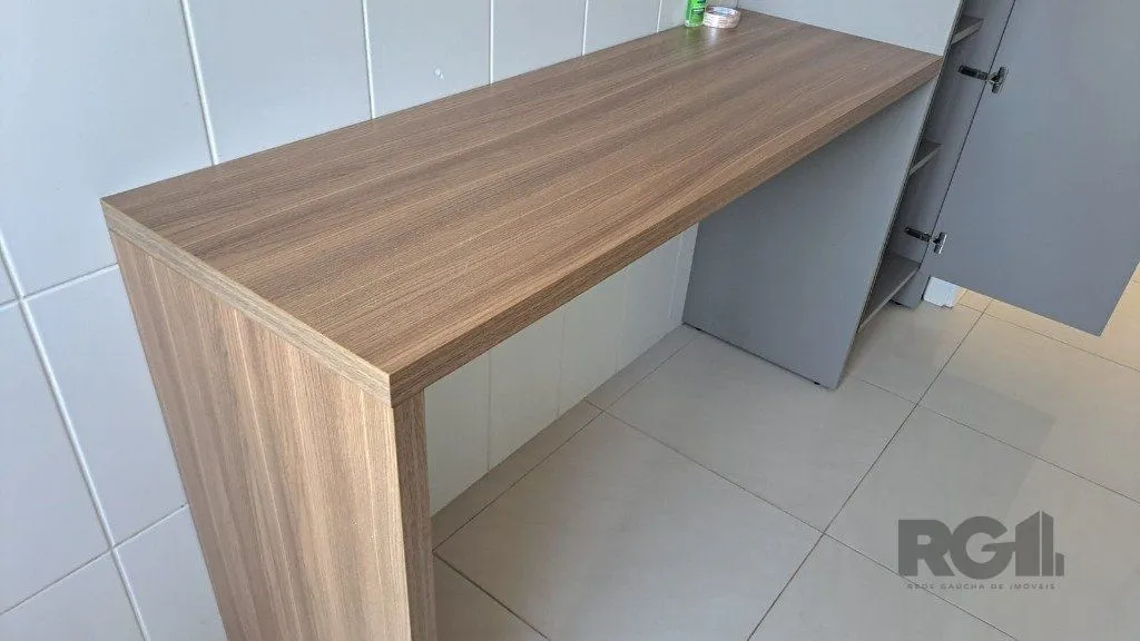 Imagem Vende-se apartamento 3 dorm com suíte e sacada 2 vagas cobertas - 126m² - Mont'Serrat