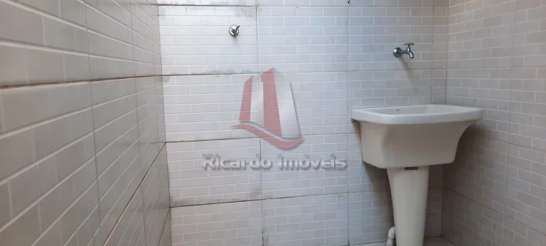 Imagem Casa Duplex em Condomínio c/ 3 Qtos ( 2 Suítes )