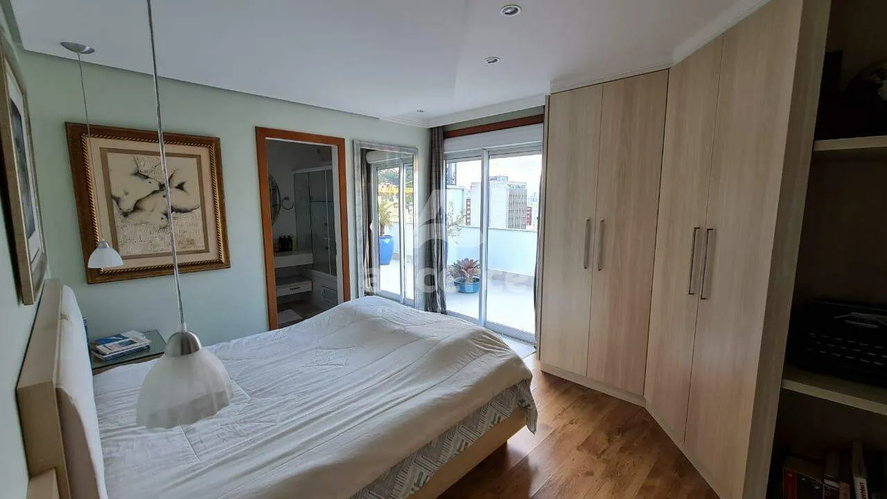 Imagem Cobertura à venda com 3 quartos 1 suíte, 173m² em Centro Florianópolis