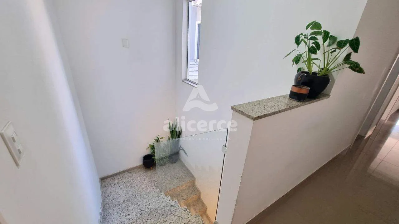 Imagem Sobrado à venda com 3 quartos , 98m² em Potecas São José