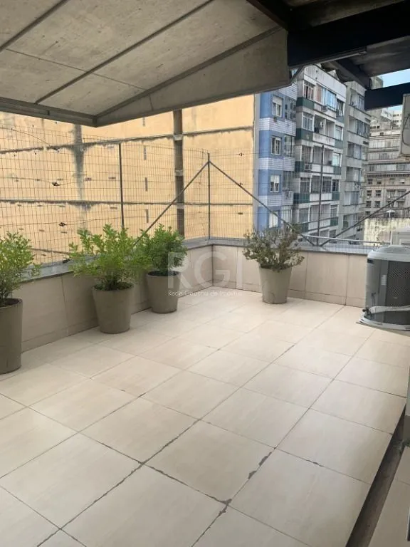 Imagem Prédio Para Comprar , 3300 m² por R$ 14.000.000,00 - Centro - Porto Alegre/RS