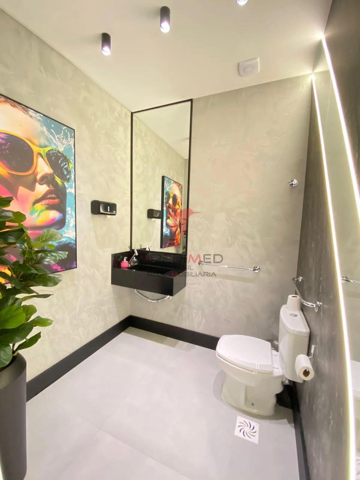 Imagem Apartamento prontinho para você Morar!! Excelente Localização, porque perder tempo??!