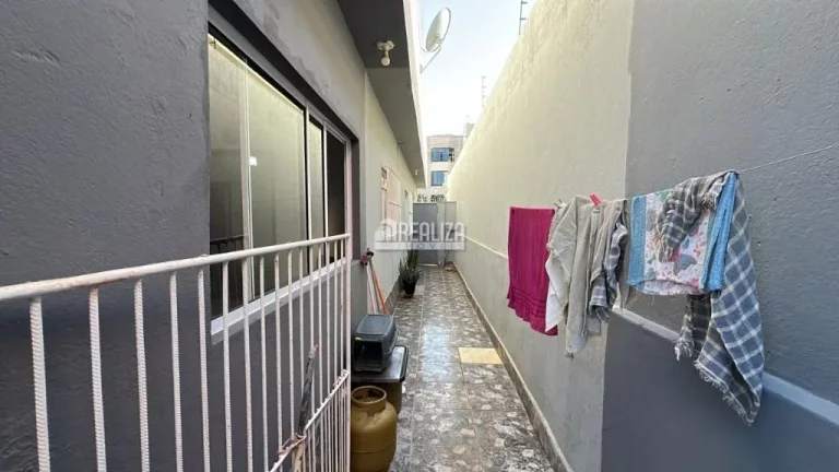 Imagem Casa à venda no bairro São Benedito em Uberaba | 3 dormitórios, suíte, churrasqueira e quintal