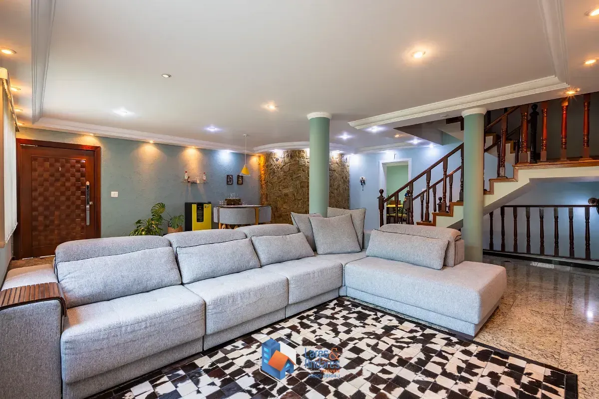 Imagem Sobrado para venda em Vila Esperança com 4 quartos, sendo 1 suíte, 328m²