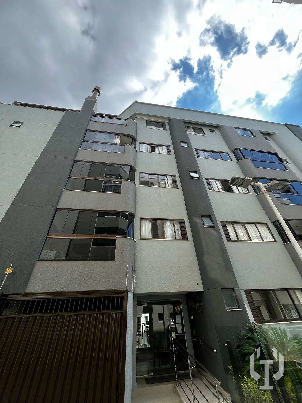 Imagem Cobertura Duplex Frente Mar Pronta para Morar em Meia Praia Itapema