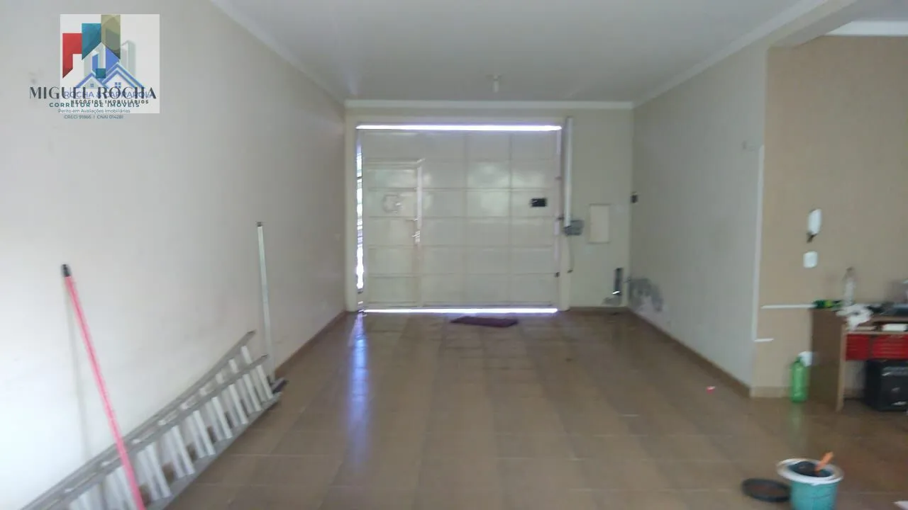 Prédio Comercial em Tatuí SP em Avenida Cônego João Clímaco, 60 - Centro, Tatuí - SP