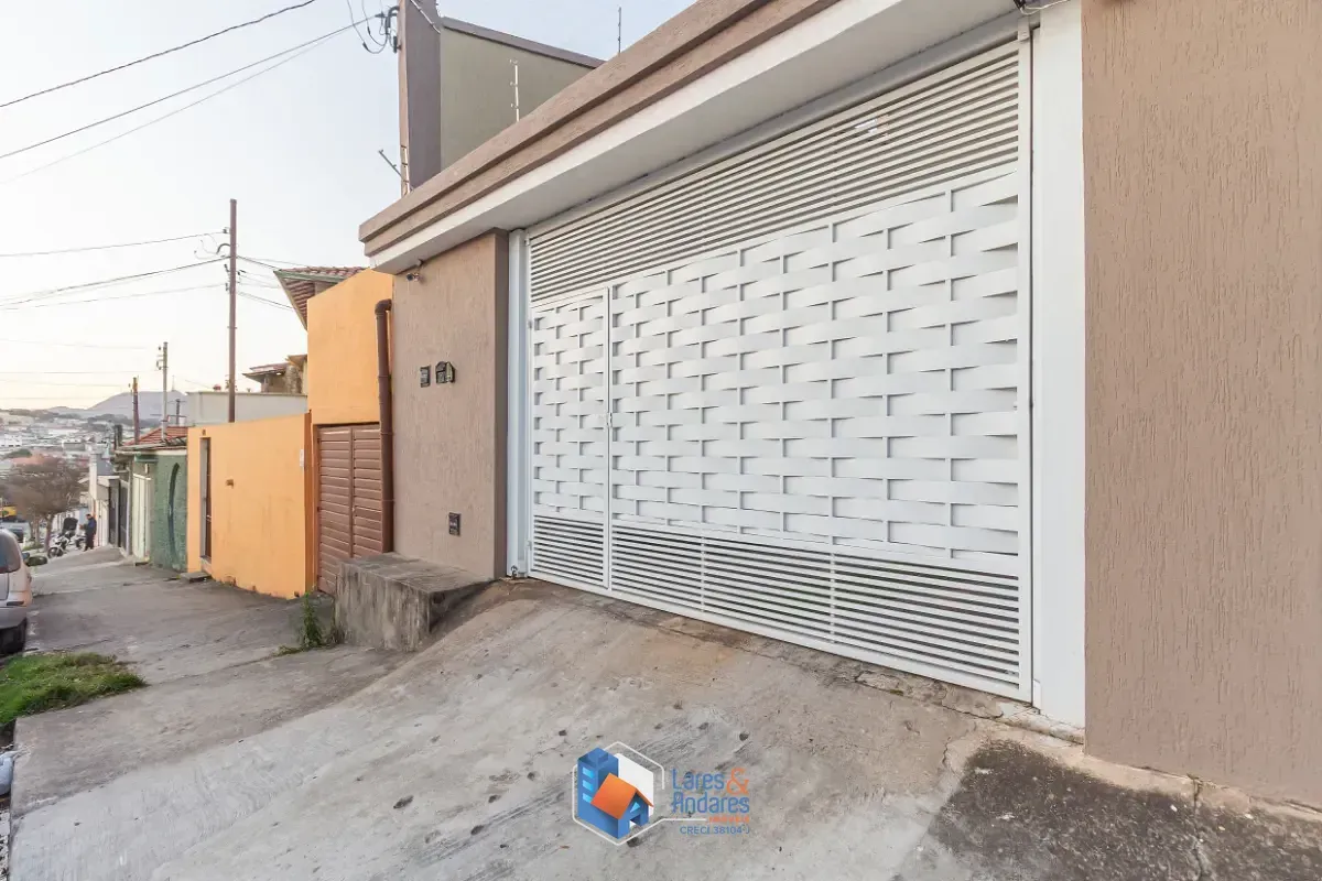 Imagem Sobrado para venda em Vila Mangalot com 4 quartos, sendo 2 suítes, 414m²