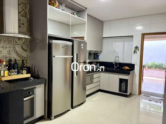 Imagem Sobrado à venda, 243 m² por R$ 1.290.000,00 - Jardim Atlântico - Goiânia/GO
