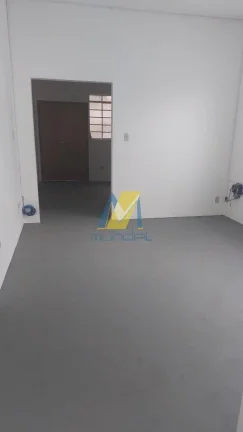 Imagem Casa comercial ampla, pronta para estruturar sua clínica ou escritório.